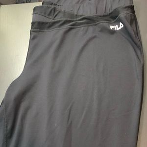EUC-3x Fila Workout Pants- Black